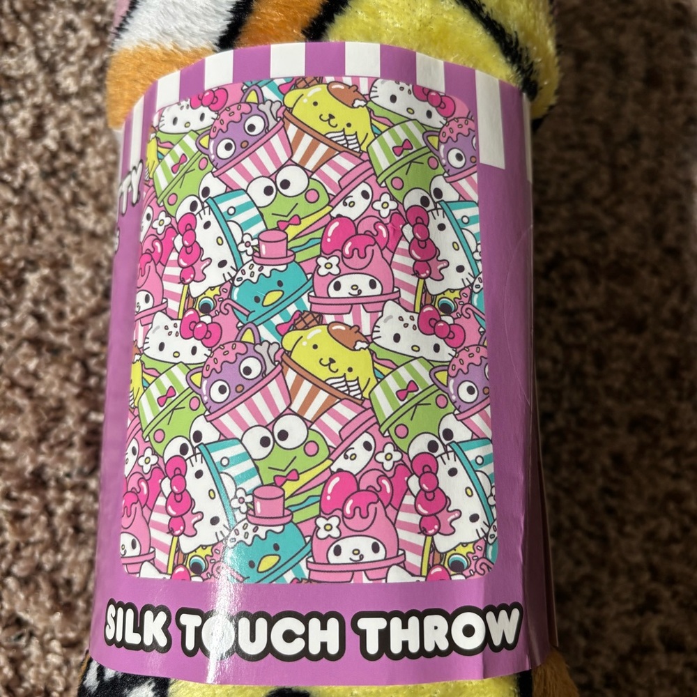 Sanrio Throw Blankets - Picture 3 of 4